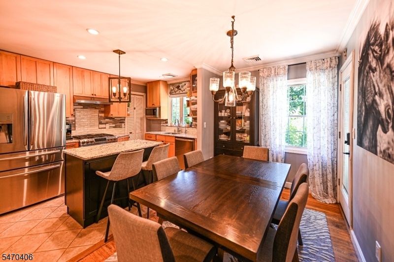 Dining Room open to Kitchen