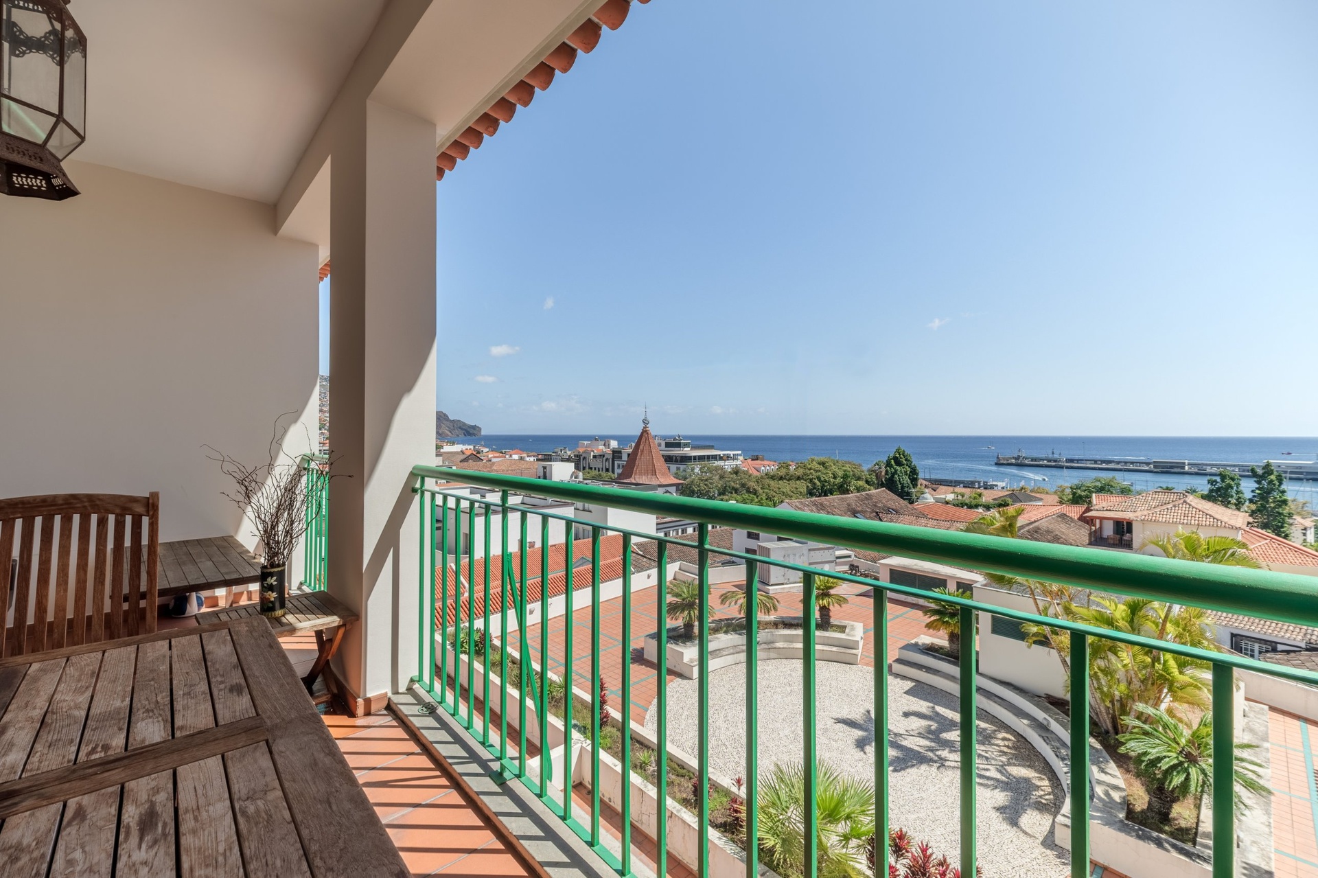 Balcony - seaviews | Varanda  - vista de mar