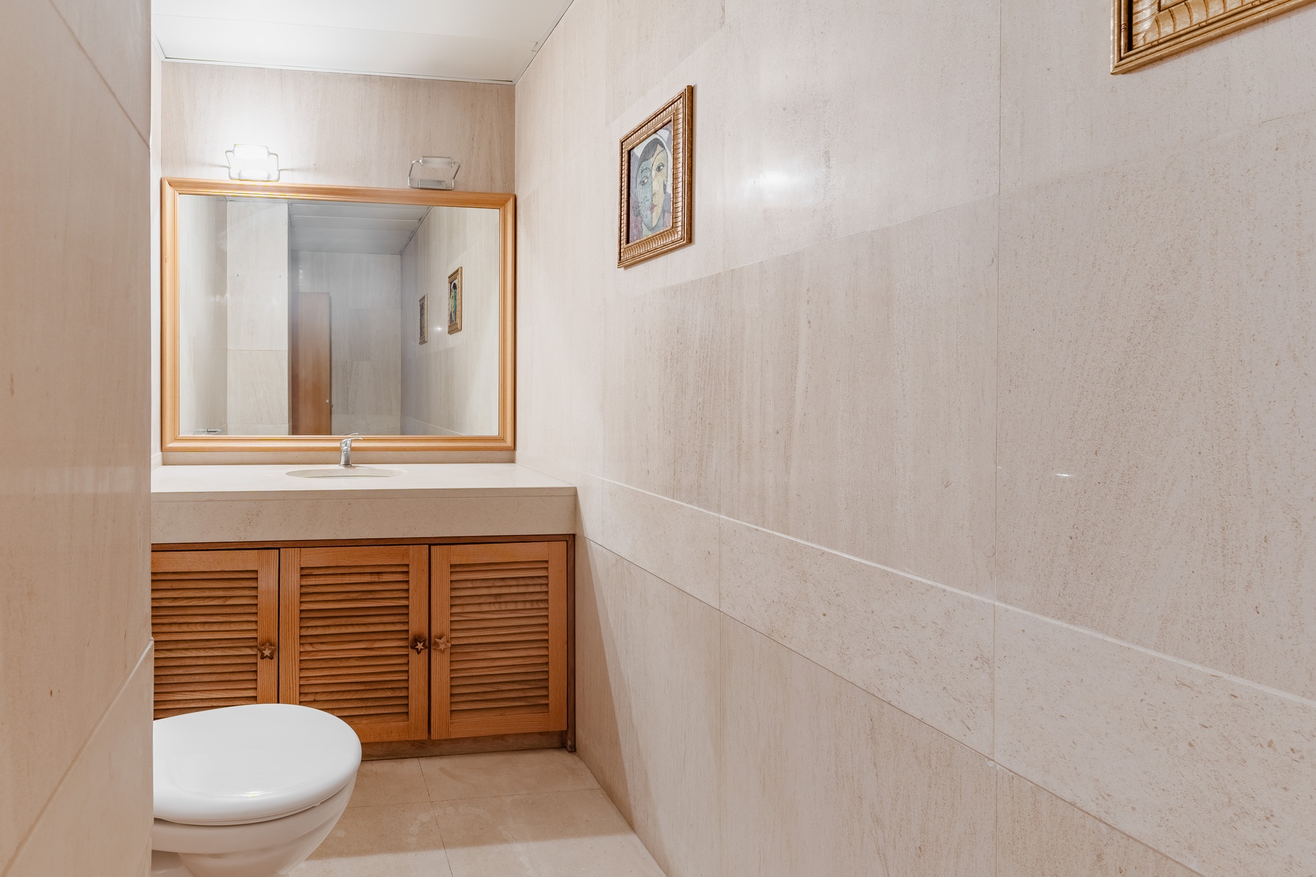 Cloakroom / Powder room | Casa de banho social