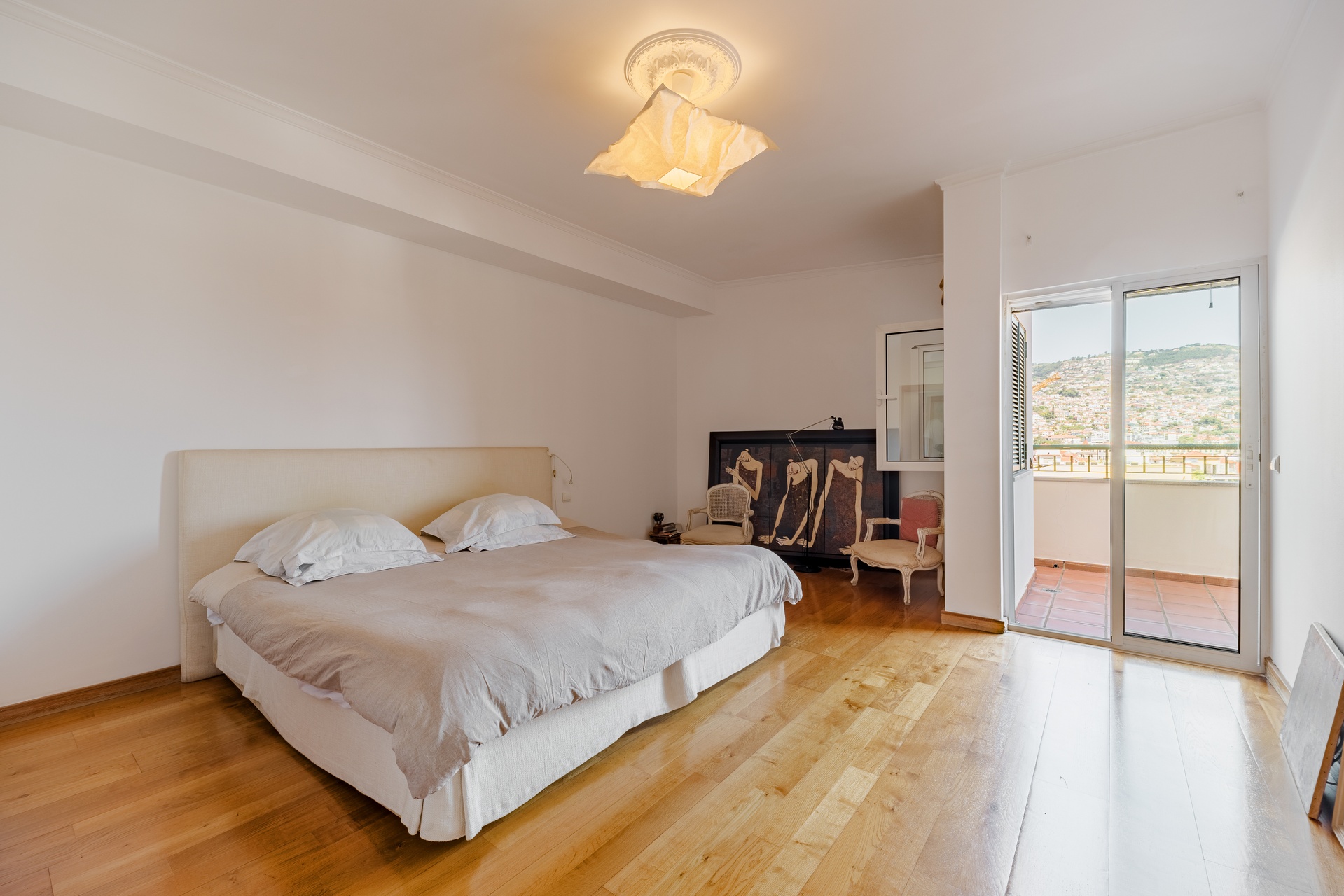 Ensuite bedroom | Suite
