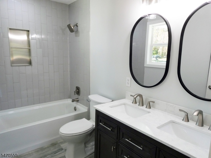Full twin sink bathroom