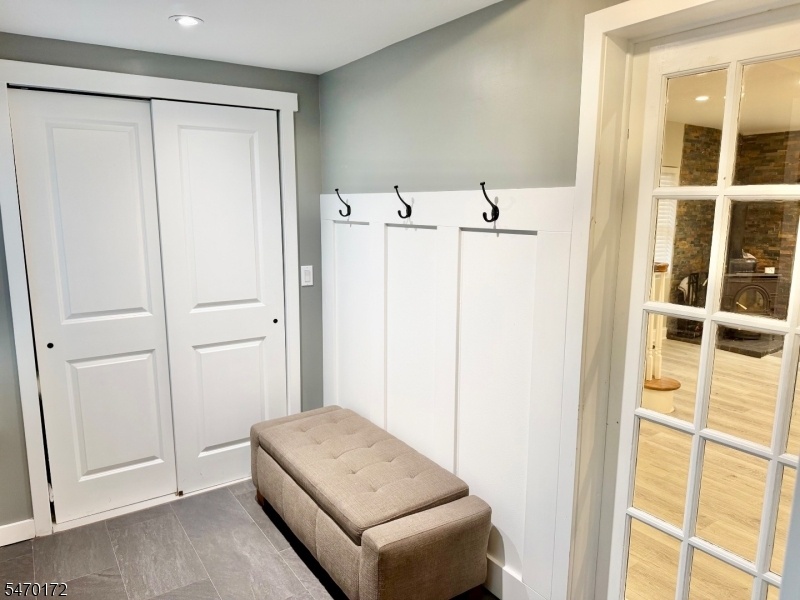 mudroom