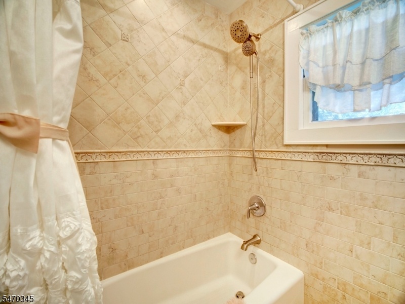1st floor bath