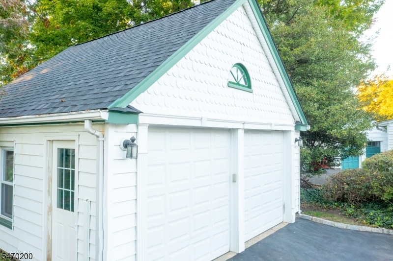2 Car garage