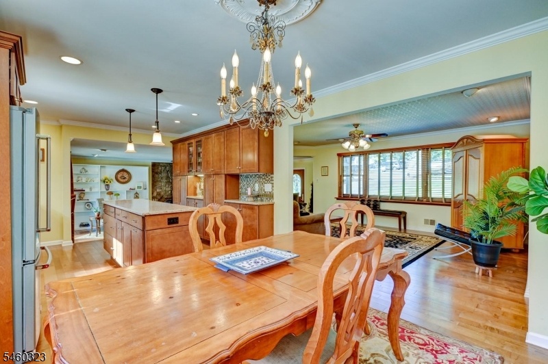 Dining Room into Kichen