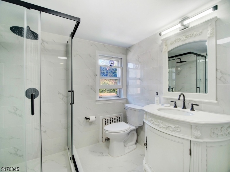 2nd floor bath