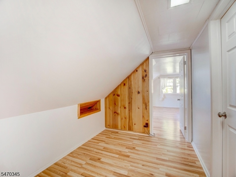 2nd floor hall