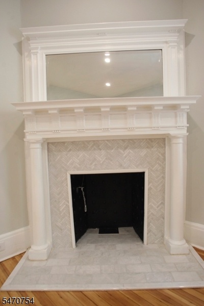 Decorative fireplace