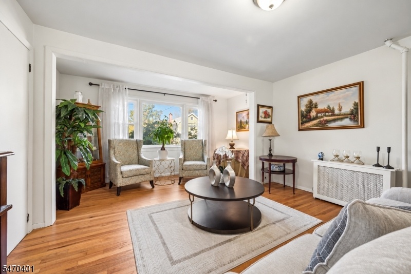 1st Floor Living Room