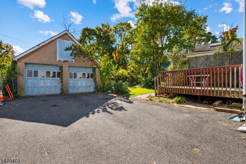 2-car garage
