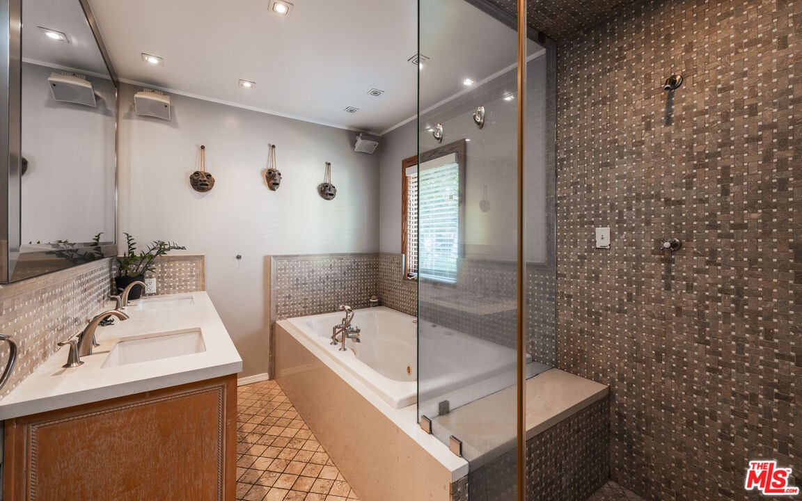 Bathroom 1 — bathtub and showe