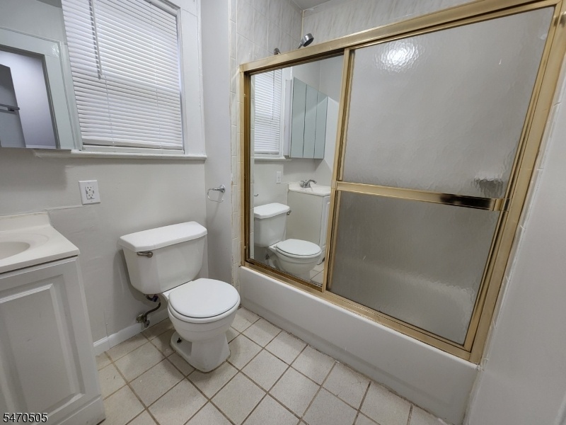 Bathroom-Unit 2