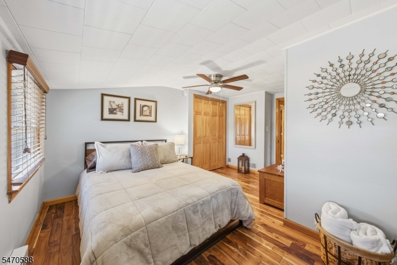 Upstairs Bedroom 3