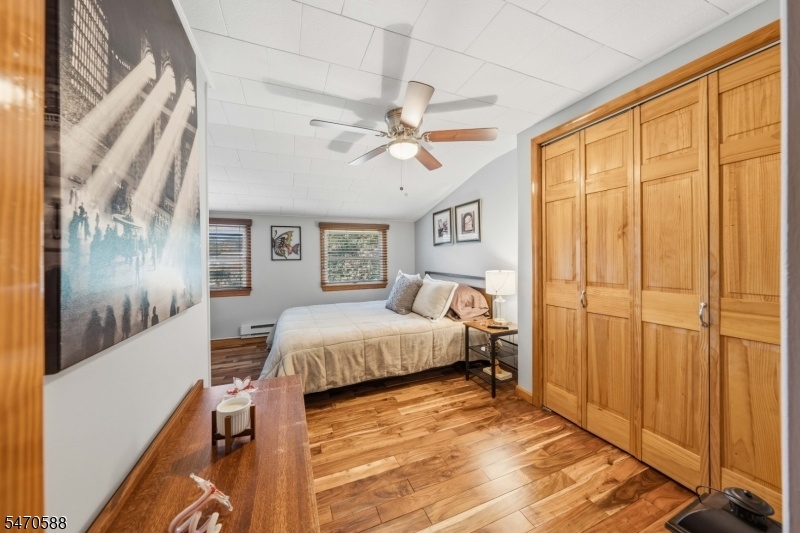 Upstairs Bedroom 3