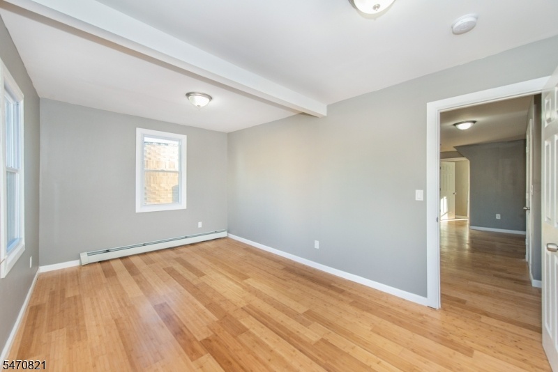 floor 2 living room