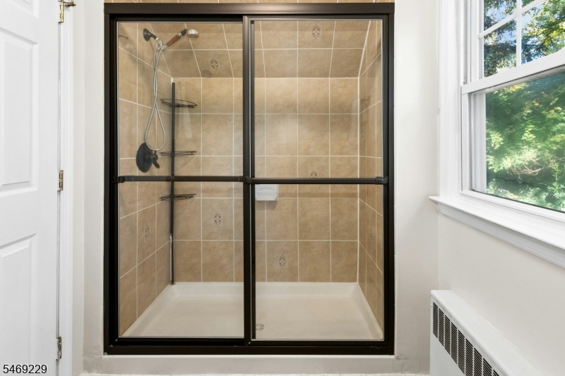 Second Floor Ensuite Shower
