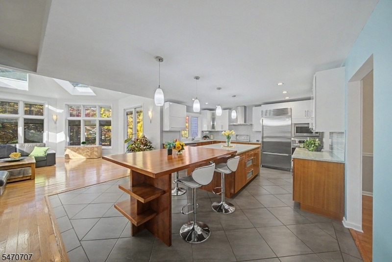 Breakfast Bar