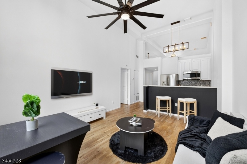 Liv/Dine/Kitchen Open Concept