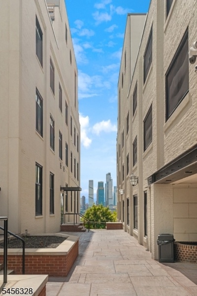 Common Courtyard NYC Views