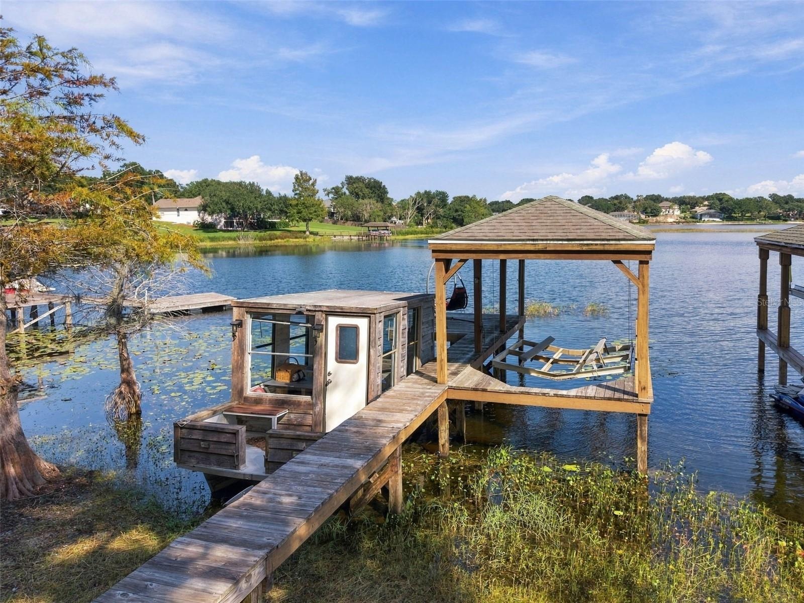 Dock