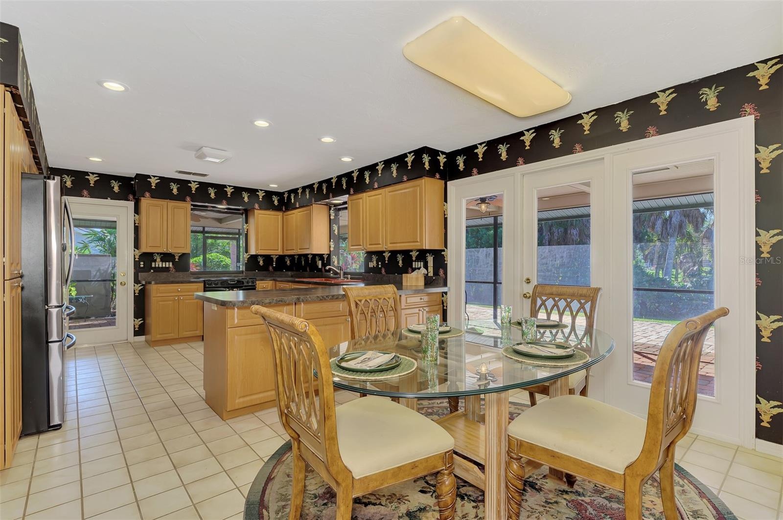 Eat-in Kitchen/Kitchen