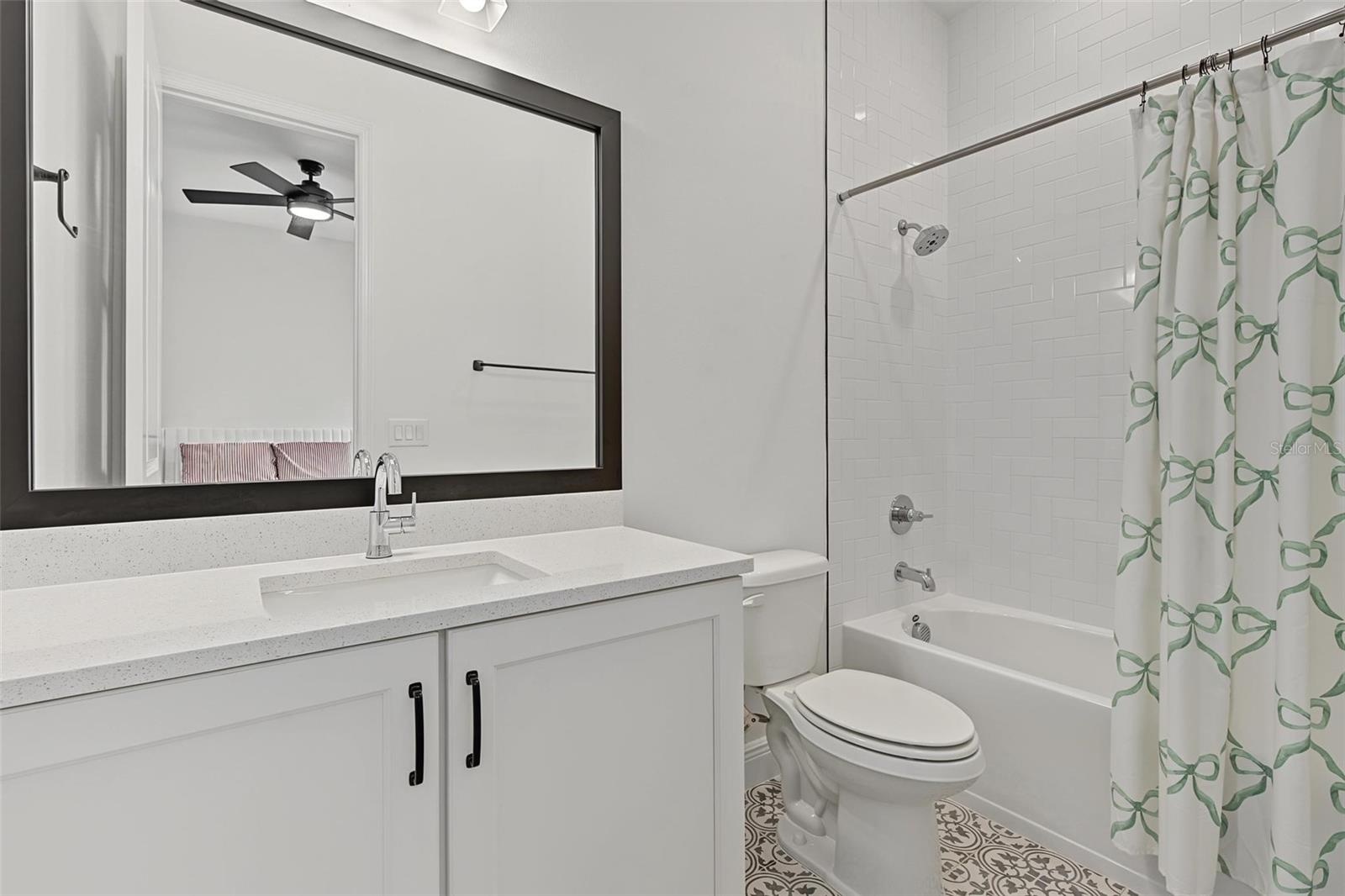 En-suite bathroom 2