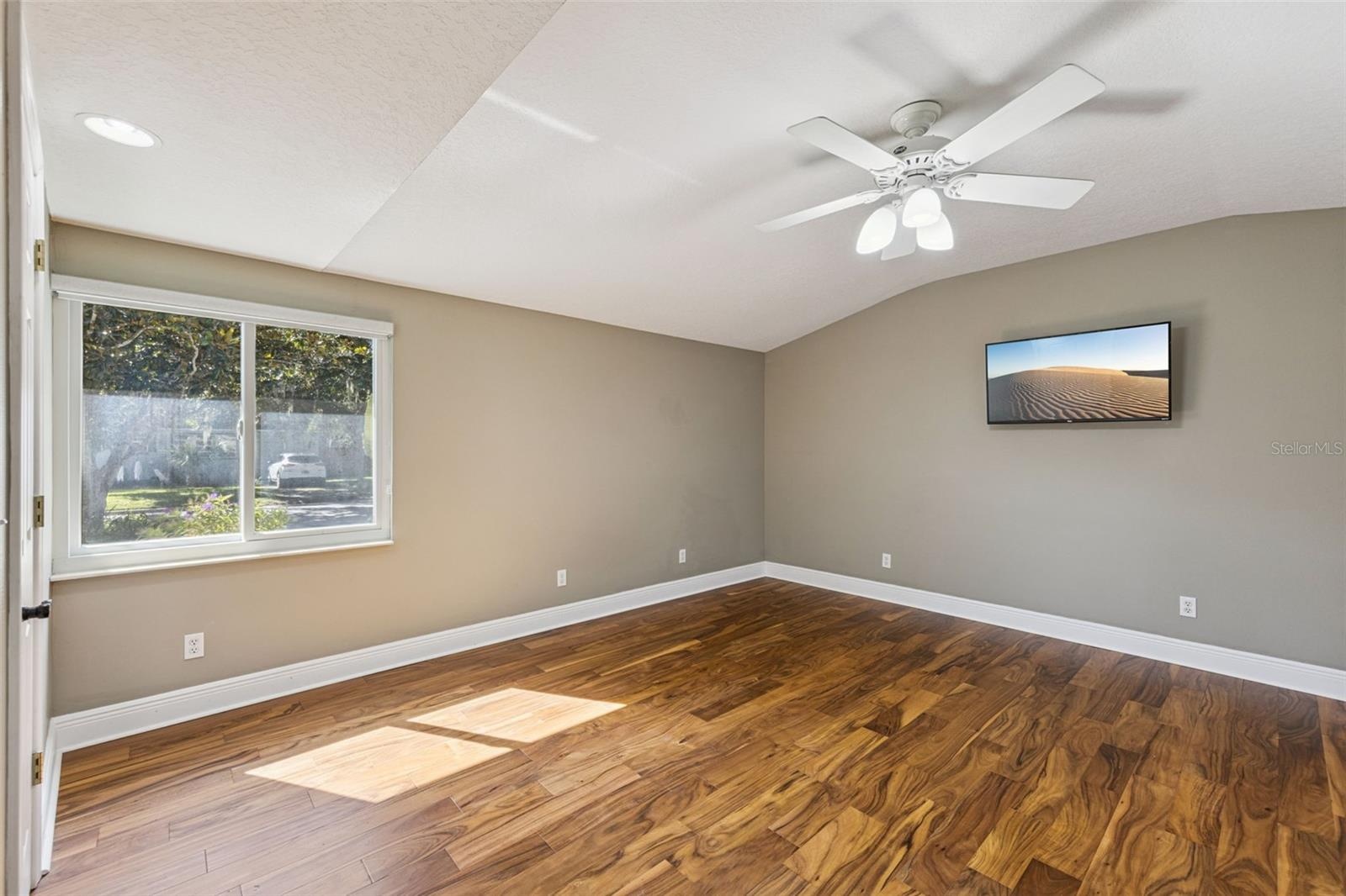 Primarty Bedroom has lots of light and space