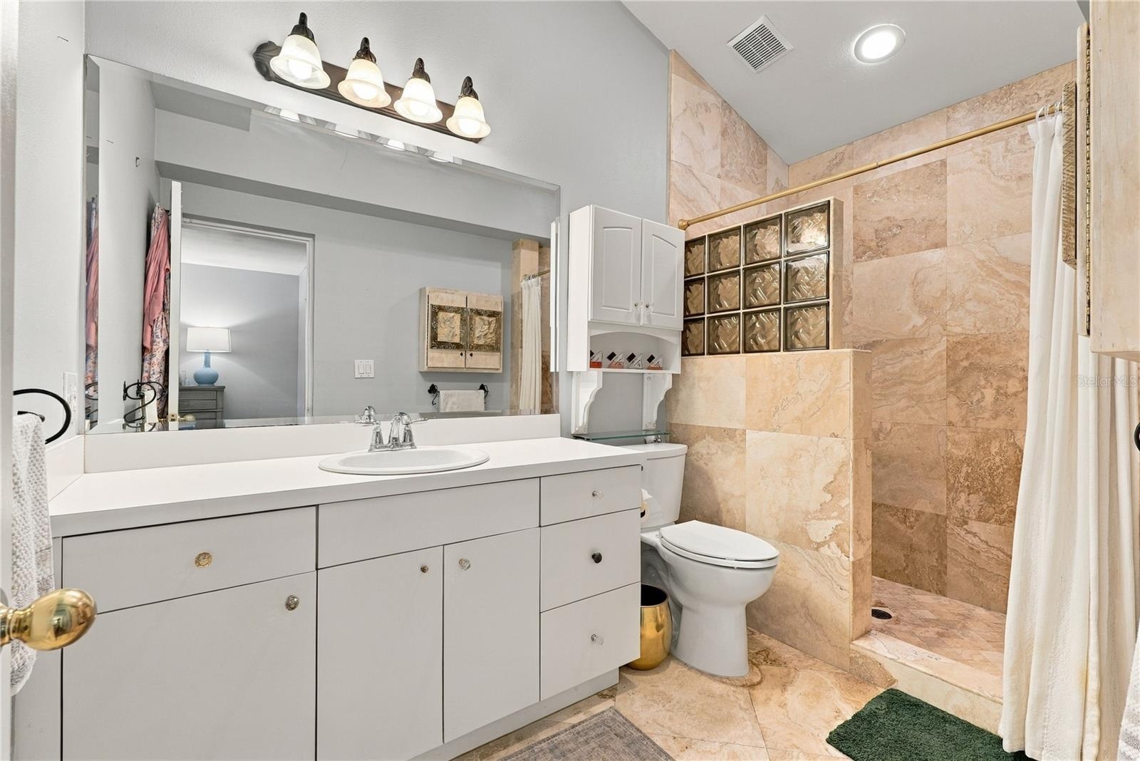 primary ensuite bathroom