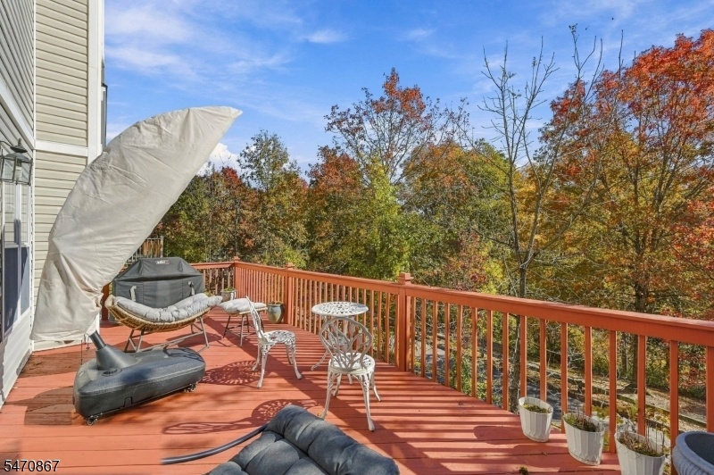 Deck w/stunning view