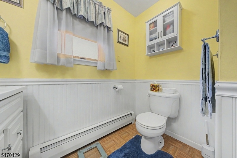2nd Floor Bathroom