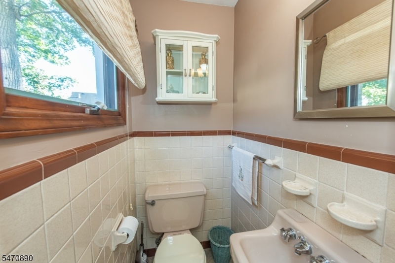 Powder room