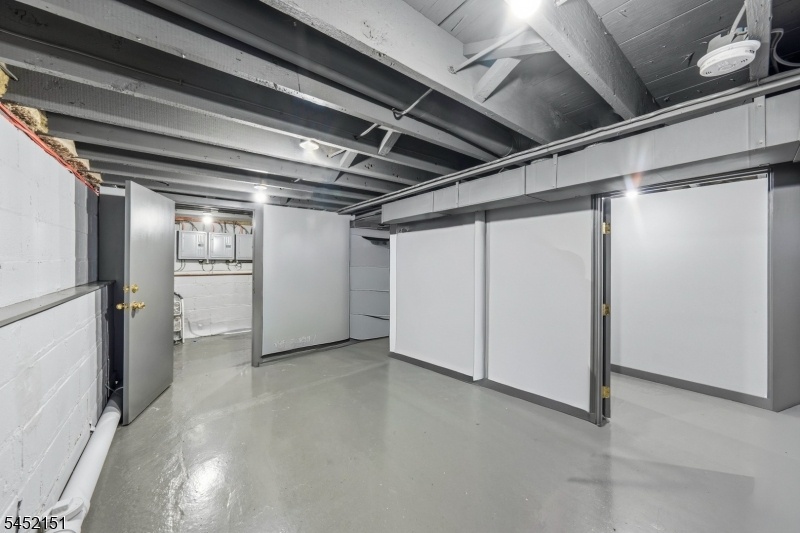 STORAGE 1