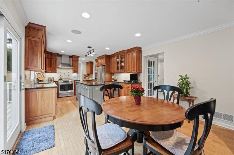 Breakfast Area and Kitchen