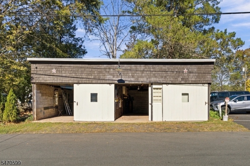 4 car garage