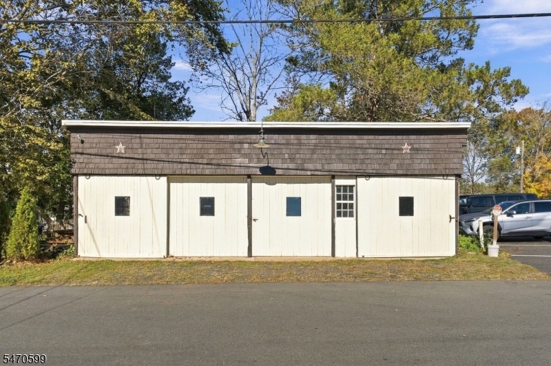 4 car garage