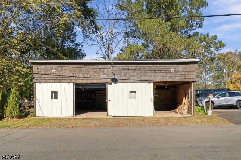 4 car garage