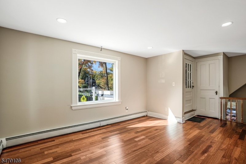 UNIT 3 LIVING ROOM
