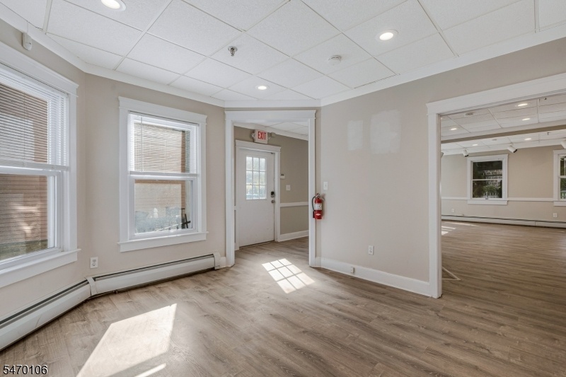 MAIN BUILDING OFFICE SPACE
