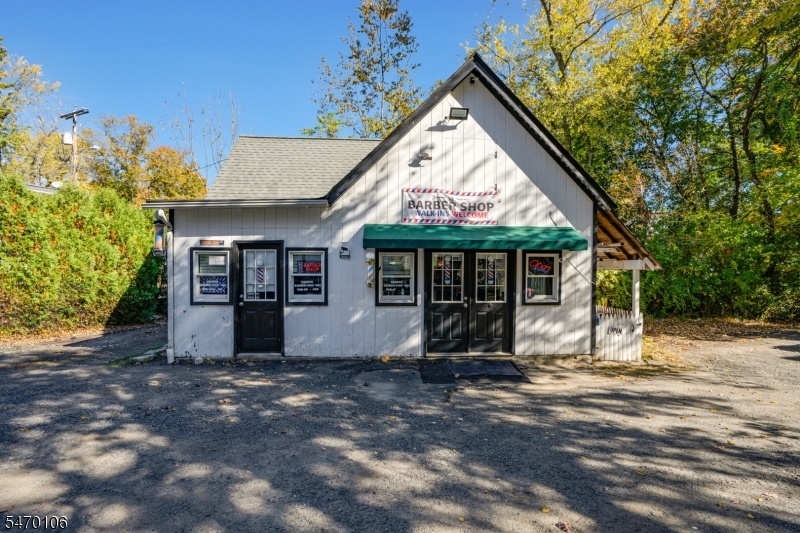 SEPERATE COMMERCIAL BUILDING