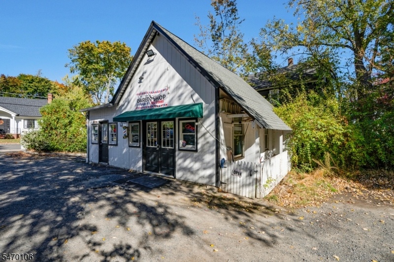 SEPERATE COMMERCIAL BUILDING