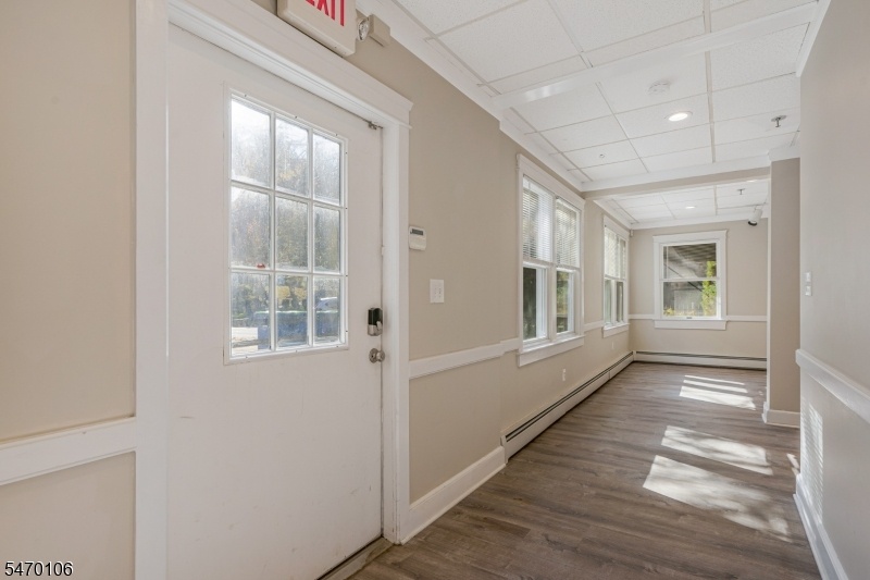 MAIN BUILDING OFFICE SPACE