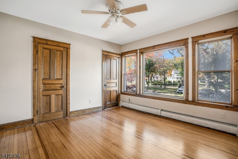 UNIT 2 LIVING ROOM