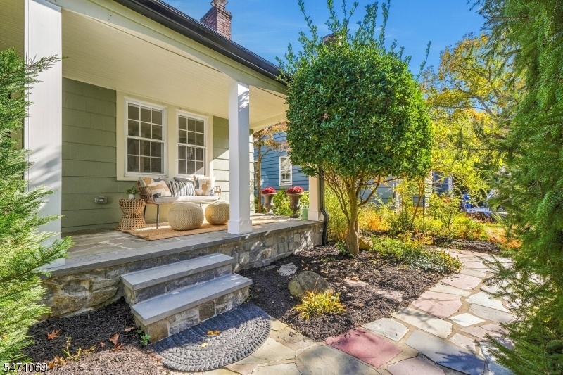 Sweet Porch Vibes!