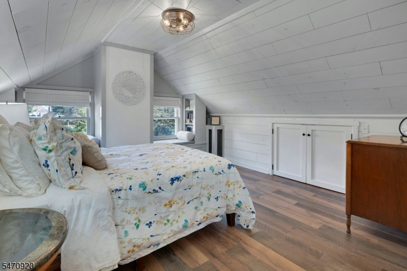 Decorative Shiplap Walls