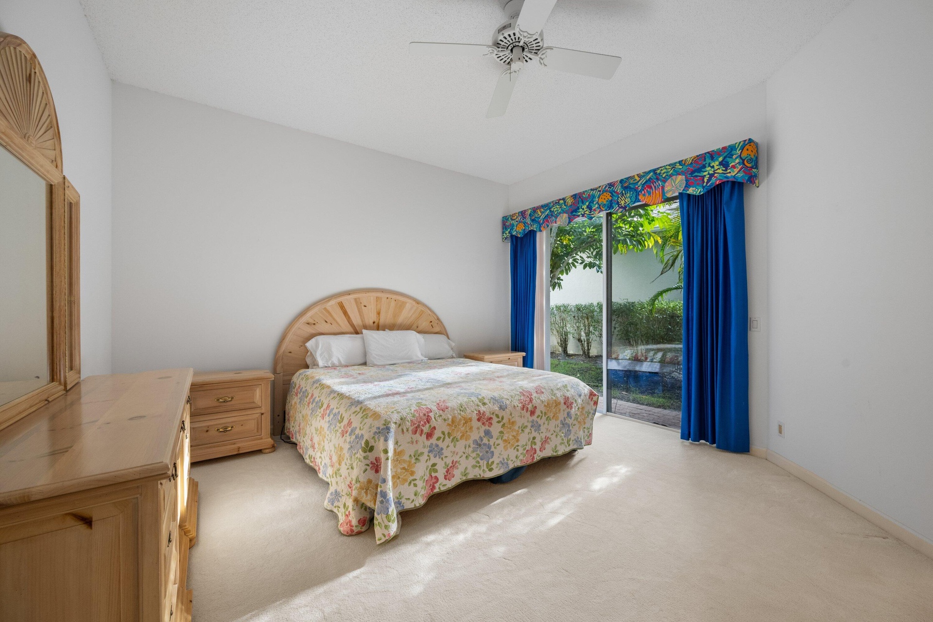 Primary en-suite bedroom