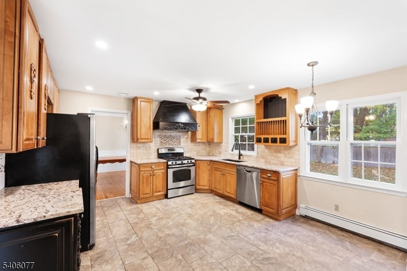 Eat In Kitchen w/SS Appliances