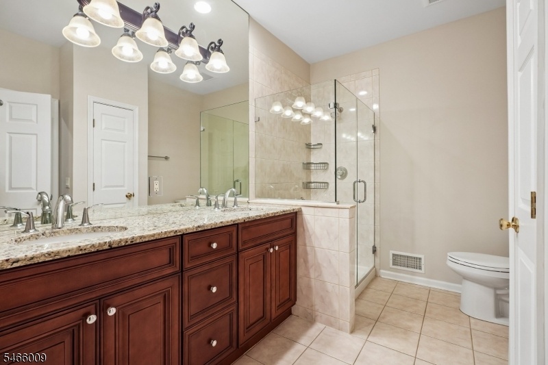 Primary Bath w/Stall Shower