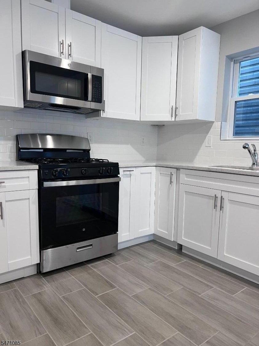 1FL Kitchen