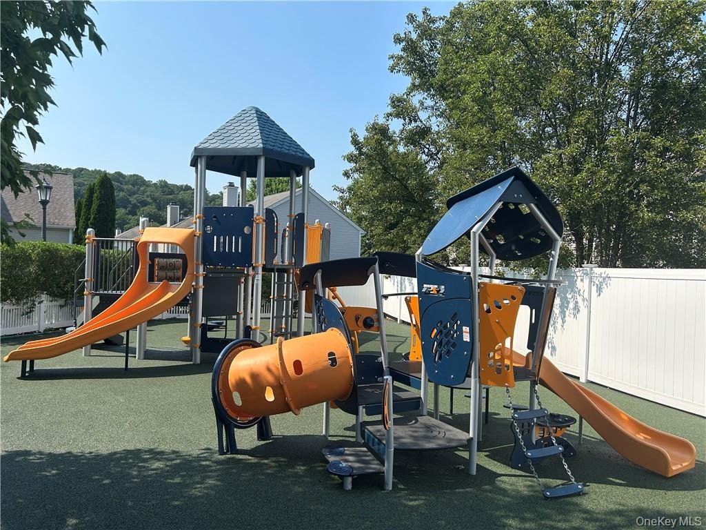 COMMUNITY PLAYGROUND