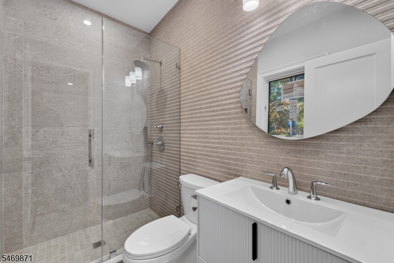 BR 2 bath